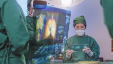 Surgeons using VR