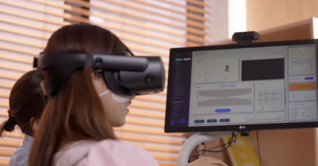 A patient undertaking the VR-based vertigo test by NeuroEars